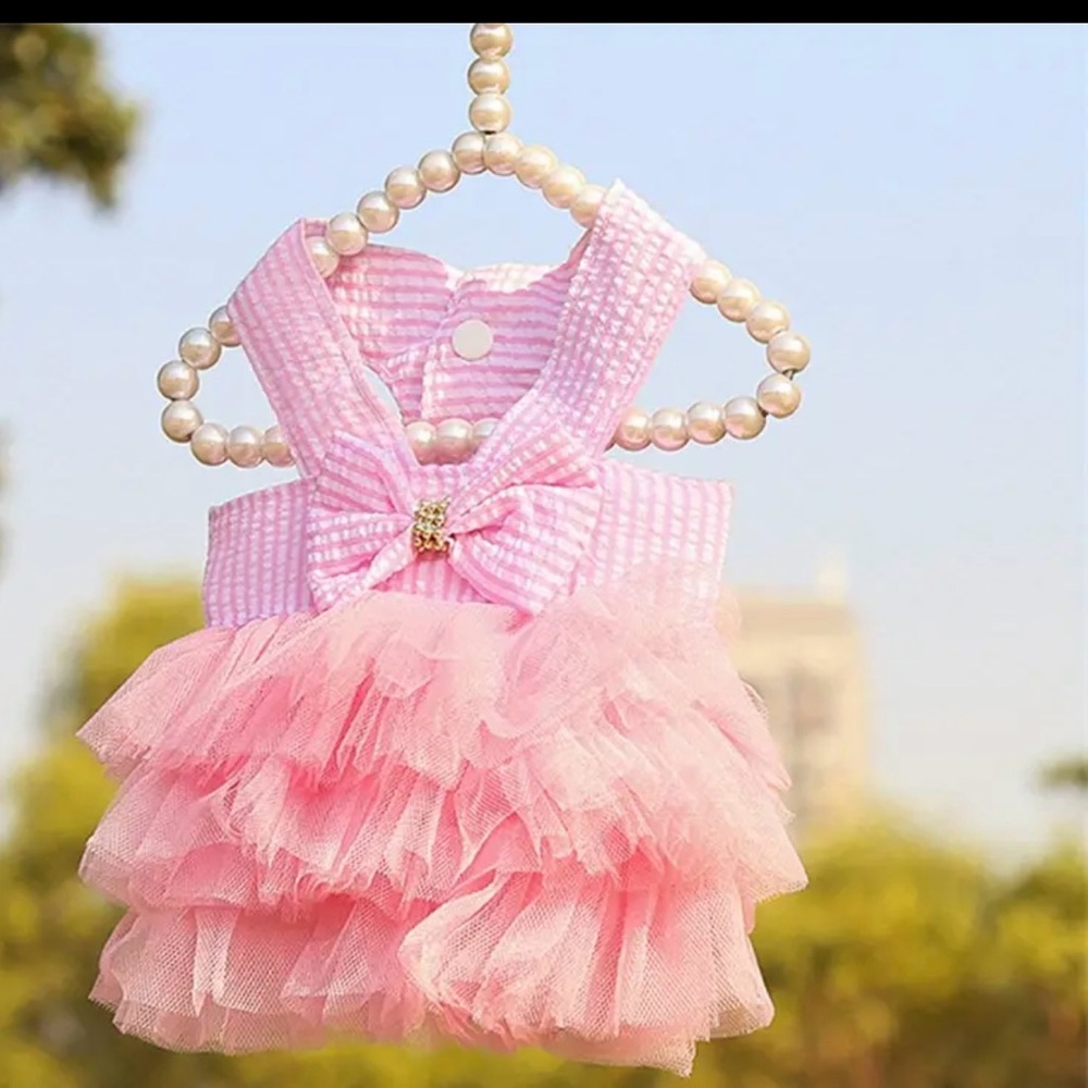 Elegant & Comfortable Summer Dog Dresses - Breathable Polyester.